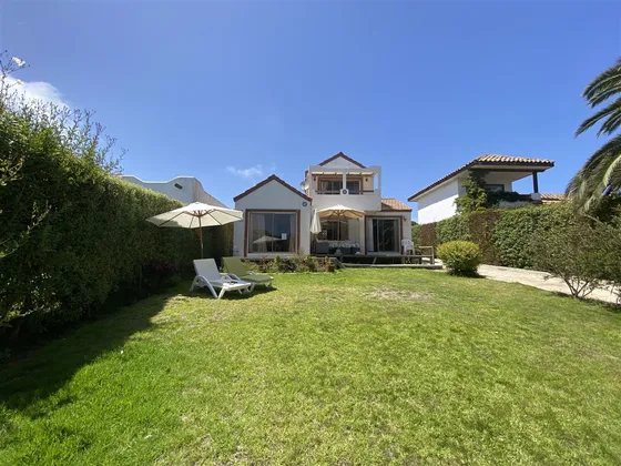 Casa En Venta De 3 Dorm. En Puchuncaví