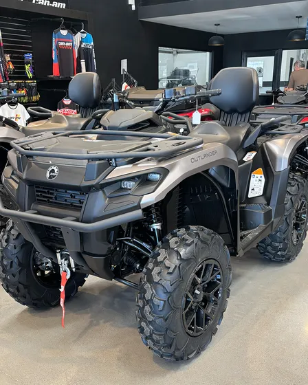 Outlander 700 Max Xt 2025