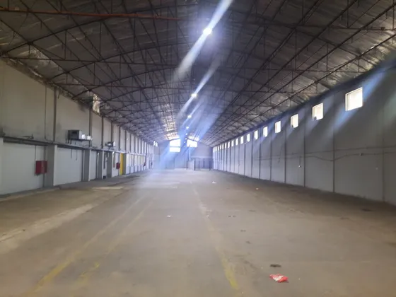 Bodega De 733 M2 -av Gran Avenida  / Lo Blanco