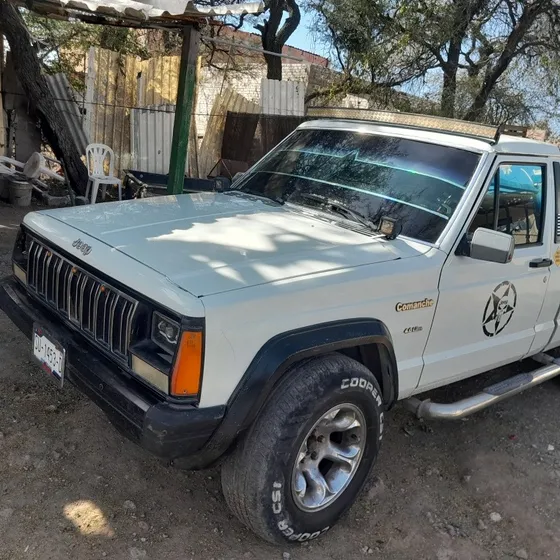 Jeep Cherokee Comanche