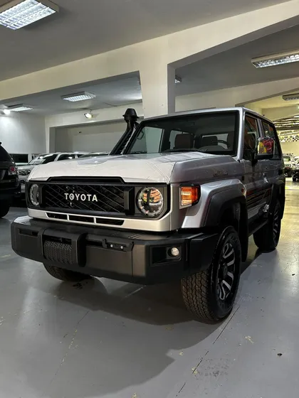 Toyota Land Cruiser Lx