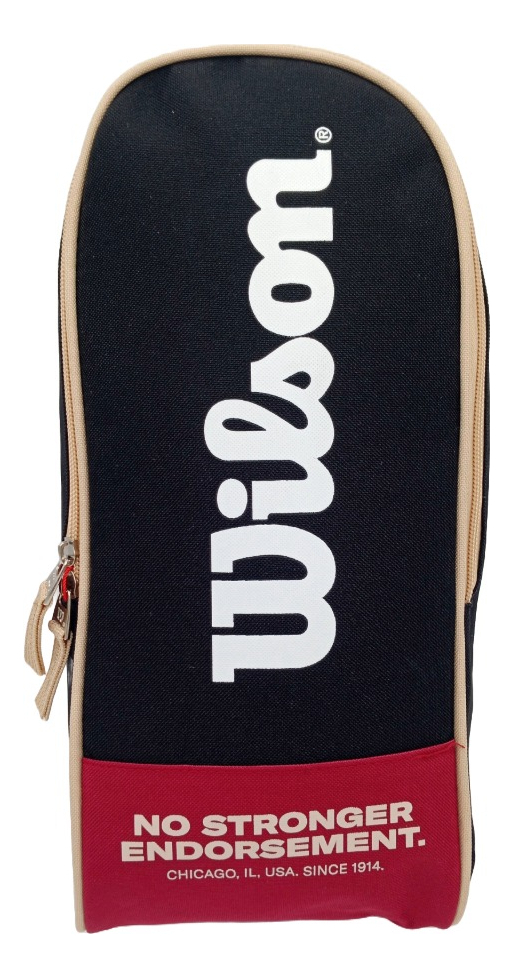 Bolso Porta Tacos Wilson Lisboa (Negro) Wilson Papeleta x 1 Con un interior espacioso la Guayera Wilson Lisboa lleva los tacos-botines-guayos que necesites el día del juego.?CARACTERÍSTICAS?- Marca: Wilson.- Modelo: Taquera Lisboa.- Dimensiones: 36 x 16 x 16 c