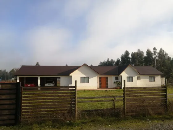 Casa En Venta De 3 Dorm. En San Rafael