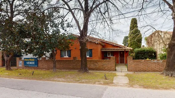 Casa Con Lote De 1000 Metros Cuadrados