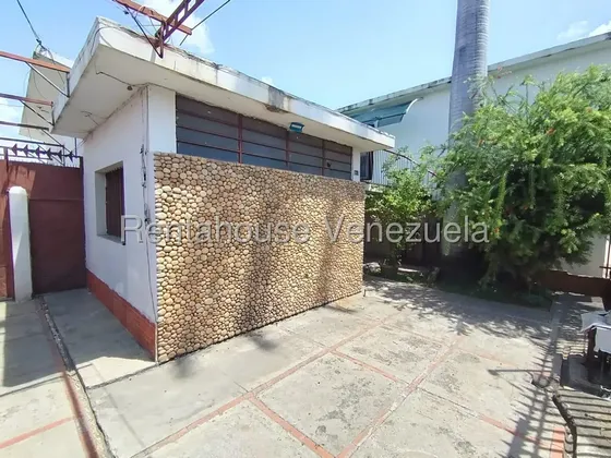 Dennymar, Vende Espectacular Inmueble, En El Centro De Barquisimeto, Con 490m2, Ideal Para Desarrollar! Contactame 26 15626.