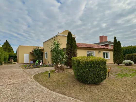 Venta Casa En Country San Isidro, Planta Baja!
