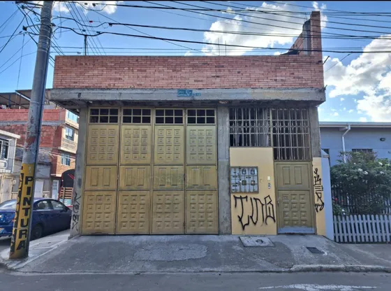 Casa Con Bodega En Kennedy 