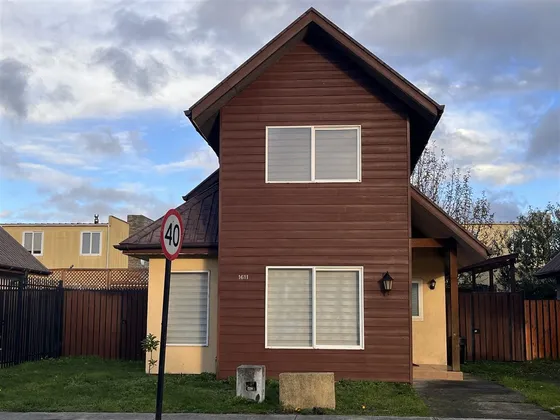 Casa En Venta De 3 Dorm. En Barrio Los Arrayanes Osorno
