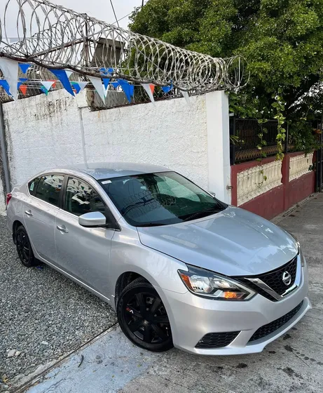 Nissan Sentra Americano
