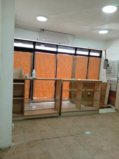 Ana El Kantar Y Gerson Gonzalez  Inzitu Realtors Vende Local Comercial En Las Chimeneas Valencia   Carabobo Venezuela 