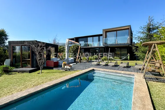 Moderna Casa En Condominio, Vista Lejana Al Mar