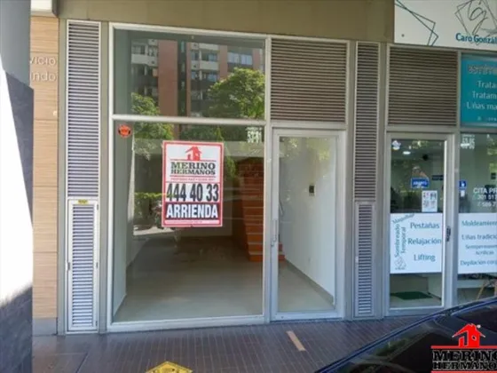 Local En Arriendo En Los Colores. Cod A3360