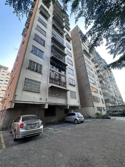 Venta De Apto. 79 M2 En Los Ruices Excelente Ubicacion, 2hb/2b/1