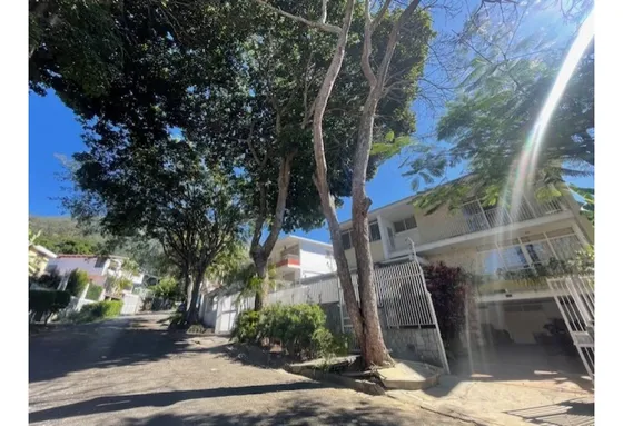 Venta De Casa En El Marques - Calle Cerrada Con Vigilancia