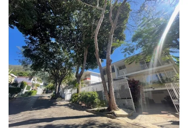Venta De Casa En El Marques - Calle Cerrada Con Vigilancia