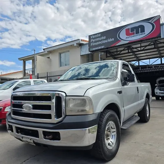 Ford F-100 3.9 Cab. Simple Xlt 4x2