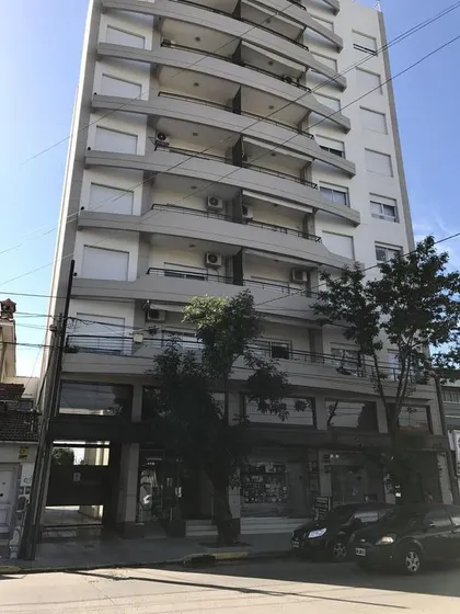 Monoambiente Con Patio Y Balcon 