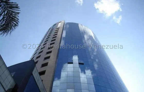 Local Comercial En Venta Inm San Jose De Tarbes  Para Emprender Y Desarrollar Tu Negocio? Tengo Para Ti Un Local De 60 Mtrs Ubicado En Una De Las Torres Mas Emblematicas. Valencia 24-19679