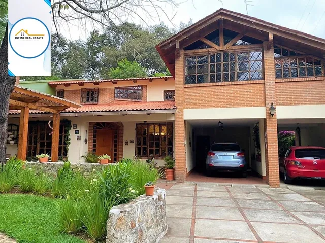 Hermosa Propiedad En Venta. Ubicada En Excelente Sector Residencial De San Lucas Sacatepéquez. 