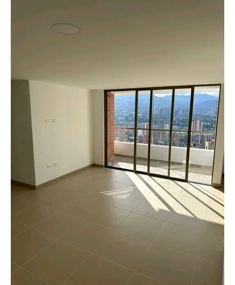 Vendo Hermoso Apartamento En Sabaneta Urb. Paris  Piso Alto Con Vi