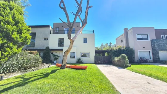 Casa 3 Dormitorios Venta En San Isidro Labrador, Villa Nueva