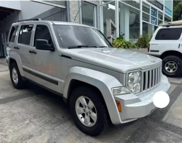 Jeep Cherokee Sport Automatico