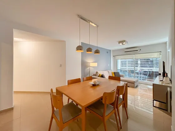 Departamento De 2 Dormitorios Con Grandes Ambientes En Zona Rio