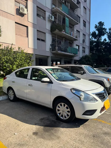 Nissan Versa 1.6 Sense Mt