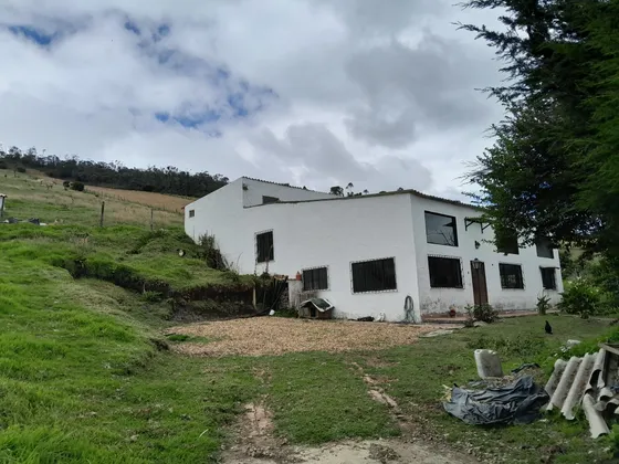 Linda Casa Subachoque 
