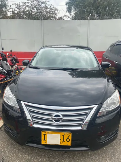 Nissan Sentra 1.8 B17 Advance