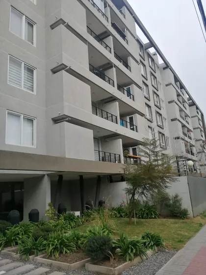 Arriendo Depto 2 Dormitorios Con Estacionamiento Brown Norte