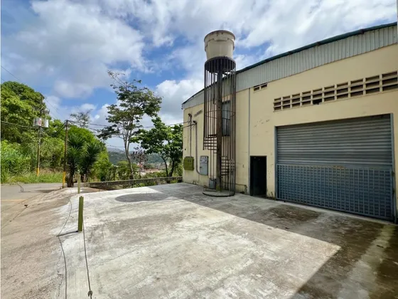 En Alquiler Galpon Indistrial. Mariches - Caracas