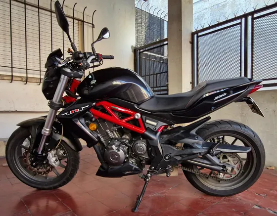 Benelli Tnt 300