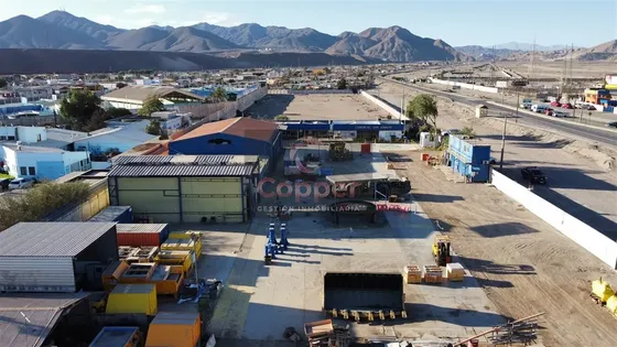 Arriendo De Oficinas Y Bodegas, Sector Industrial Paipote