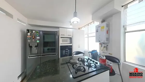 Casa En Venta En Medellín - El Poblado