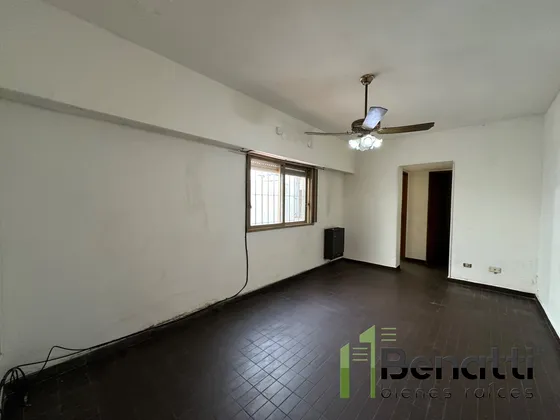 Departamento En Planta Baja. Con Patio. 