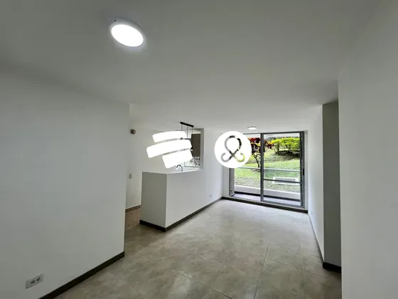 Apartamento En Venta Envigado La Cuenca, Piso Bajo, Vista Verde, Ambiente Muy Tranquilo