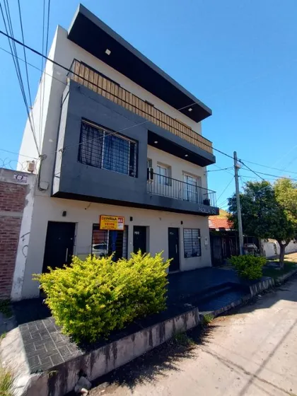 Departamento Tipo Casa En Venta En Lanus Este