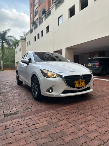 Mazda 2 Touring Aut