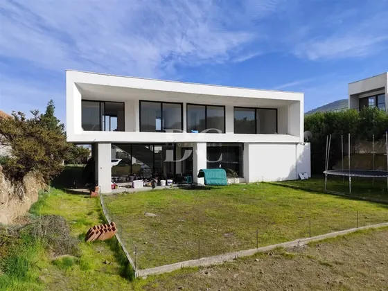 Casa En Venta De 3 Dorm. En Colina Piedra Roja Chicureo
