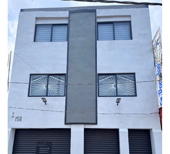 Edificio, Gran Calidad Constructiva, Precio Muy Atractivo,  En El Mejor Corredor Comercial De La Zona