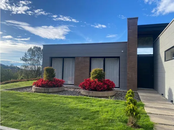 Casa  Para La Venta  En Loma Del Escobero Envigado