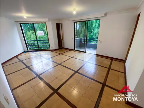 Amplio E Ilumado Apartamento En Alamos, Pereira
