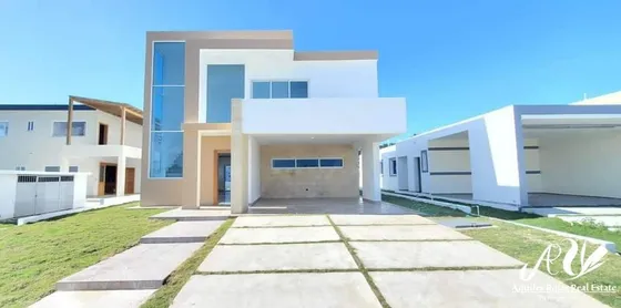 Hermosa Villa En Plantation