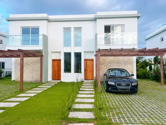 Villa Dúplex En Venta Lista Para Entregar En Vistacana, Punta Cana, 3 Habitaciones, Con Piscina Privada