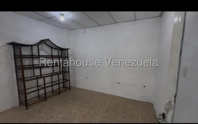 Sorangel Vargas Alquila Local Comercial Excelente Ubicacion Al Centro De Barqusimeto Mls #25-22485