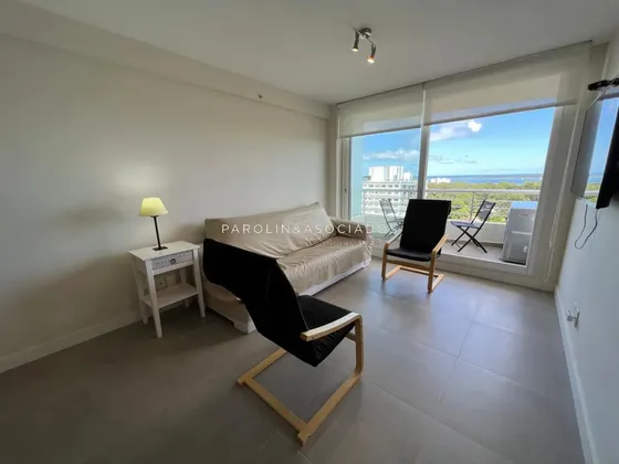Apartamento En Venta De 2 Dormitorios En Edificio Green Life, Punta Del Este