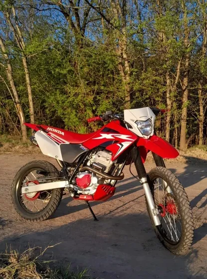 Honda Tornado Roja