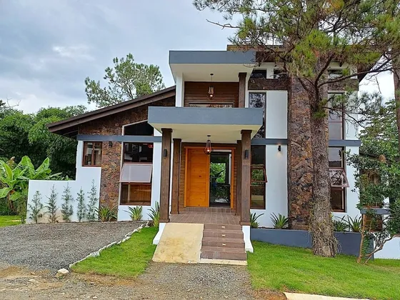 Venta Casa Amueblada En Jarabacoa A Estrenar. 4 Habitaciones.