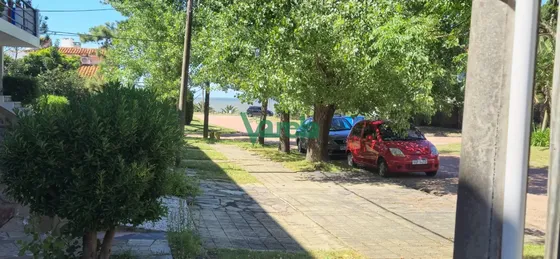 Casa 1 Dormitorio En Atlantida, A 70 Metros De La Playa